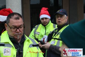 I nostri volontari in servizio alla Corsa dei Babbi Natale